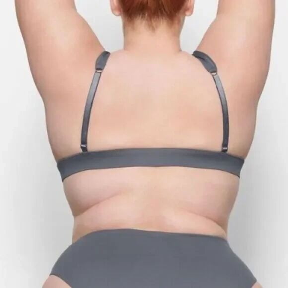 Skims PLUNGE BIKINI TOP SZ M in Gunmetal NWT - Picture 2 of 6